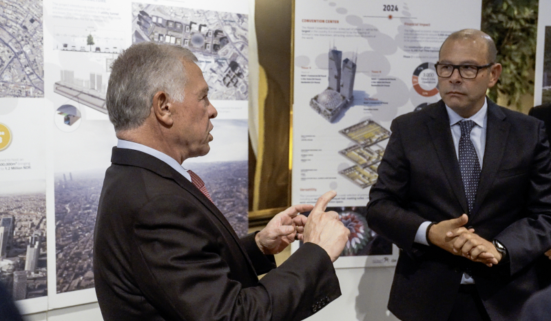 King briefed on expansion plans for Abdali project
