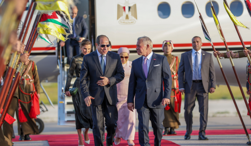 King, Queen, Crown Prince receive Egypt president, spouse in Amman