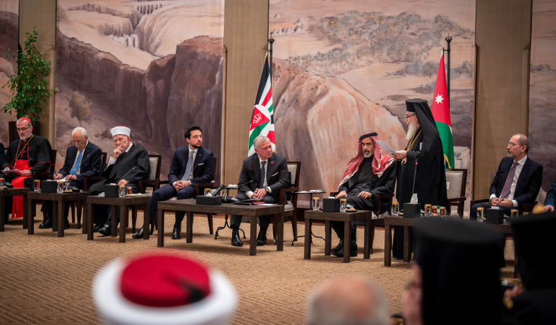 King meets religious leaders from Jerusalem, Jordan; reaffirms unwavering position towards Palestine
