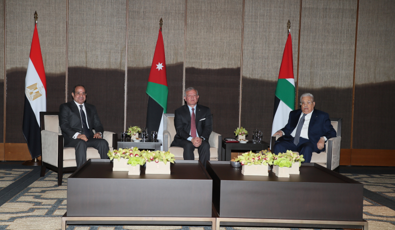 King, Egyptian, Palestinian presidents urge maintaining pressure to end Israeli aggression on Gaza, protect civilians