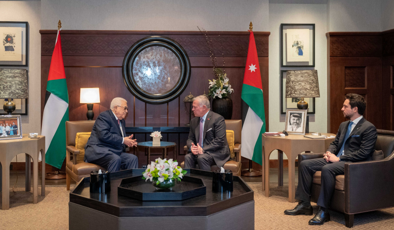 King meets Palestinian president, warns of continuation of Gaza war in Ramadan