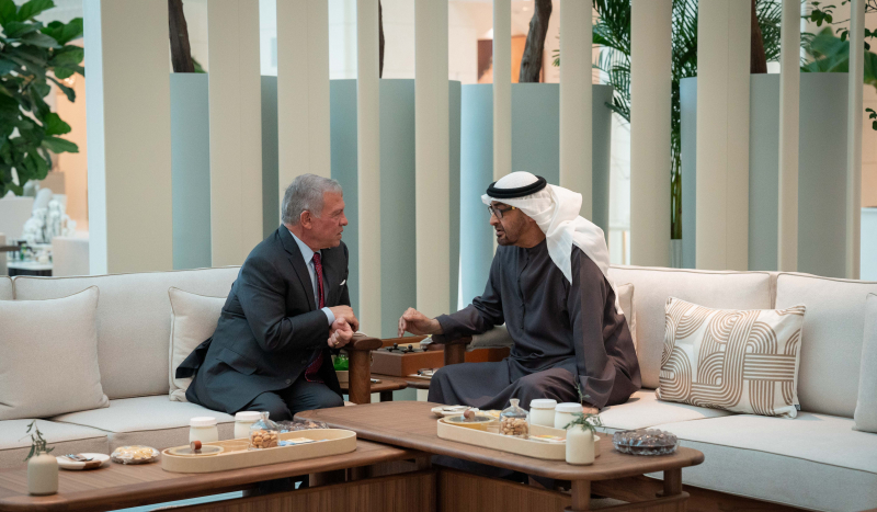 King meets UAE president in Abu Dhabi