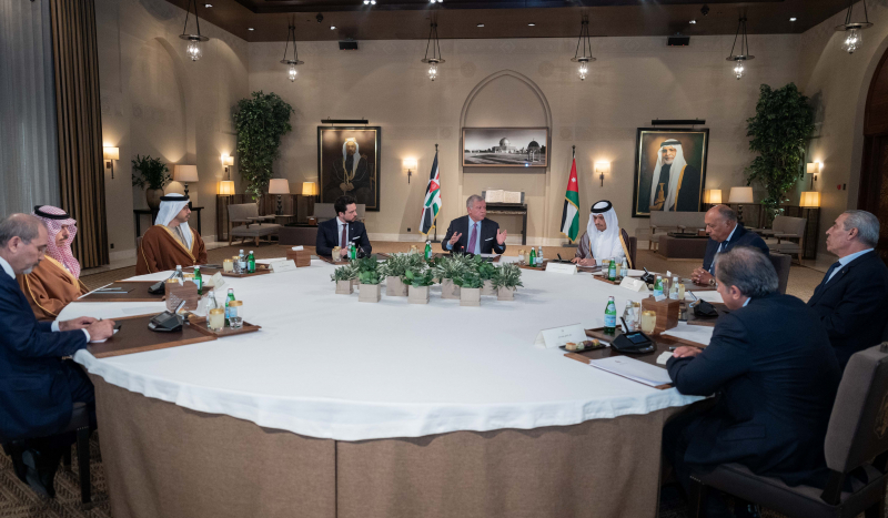 King receives Arab FMs, urges unity in addressing international community on Gaza