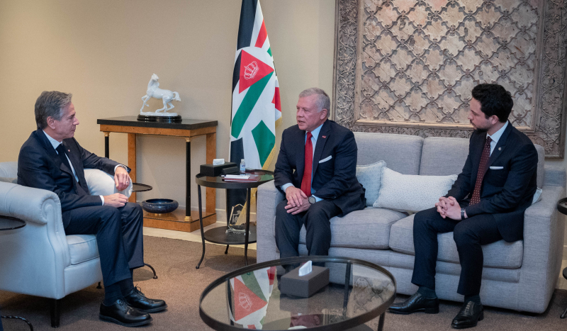 King meets US secretary of state, calls for end to war on Gaza