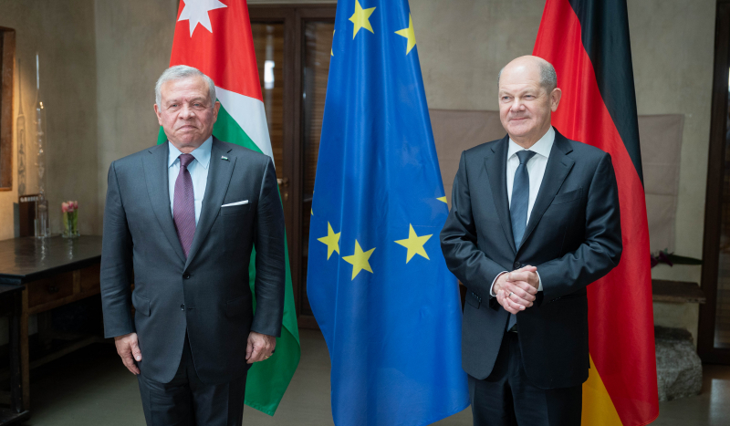 King meets German chancellor, urges stepping up international efforts to impose Gaza ceasefire