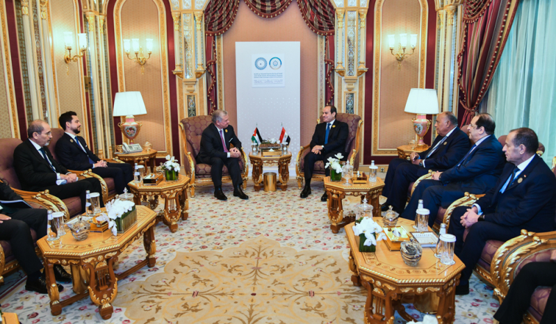 King, Egypt president stress need for Gaza humanitarian truce