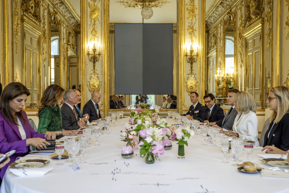 King receives former president of Lebanese Progressive Socialist Party