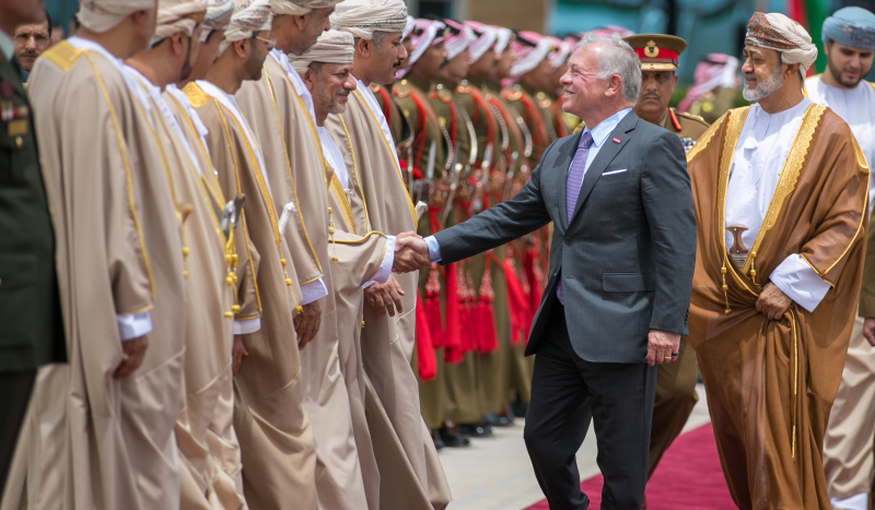 King, Crown Prince bid farewell to Oman Sultan