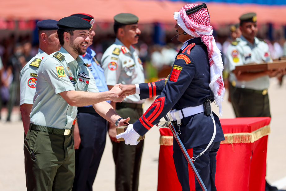 Deputising for King, Crown Prince attends graduation of Mutah University's military wing