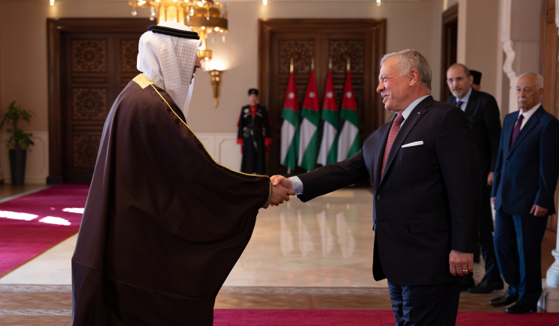 King accepts credentials of new ambassadors
