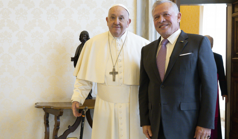 King meets Pope Francis, reaffirms Jordan&rsquo;s commitment to its religious, historical role in safeguarding Jerusalem&rsquo;s holy sites