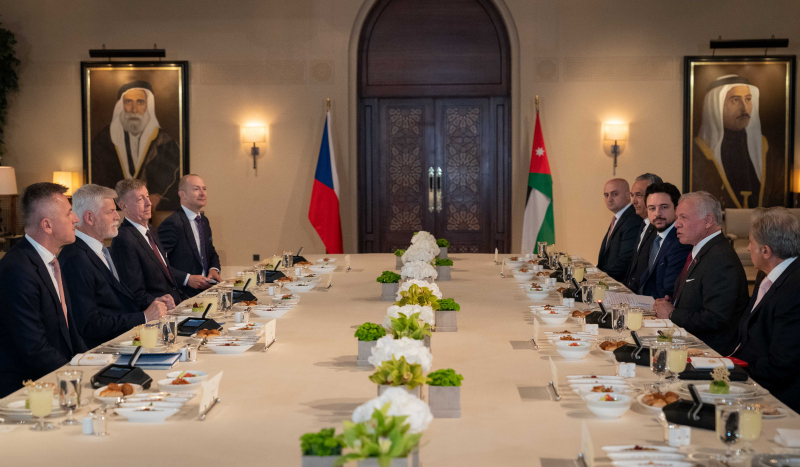 King receives Czech president, says there can be no regional peace without just solution to Palestinian issue