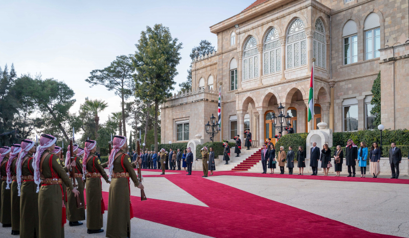 King attends Silver Jubilee flag raising ceremony