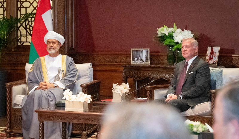 King holds talks with Oman sultan at Basman Palace