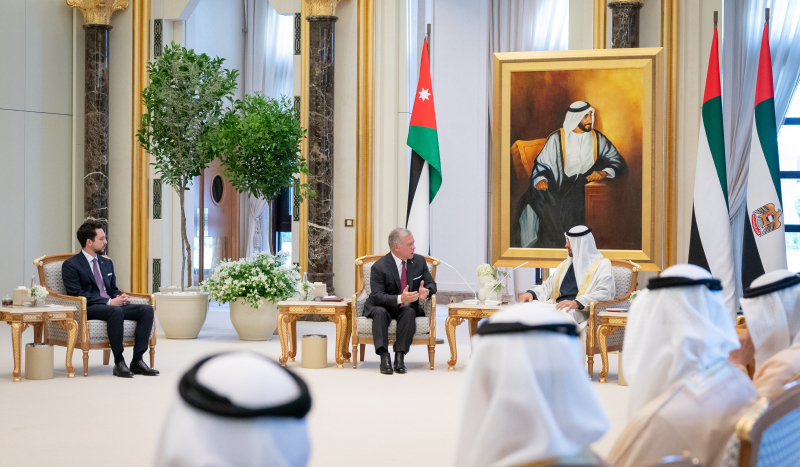 King, UAE president discuss means of stepping up Arab efforts to stop war on Gaza