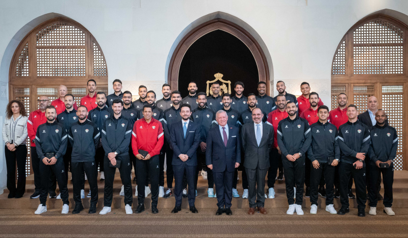 King receives national football team, bestows Silver Jubilee Medal on players, staff