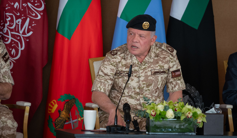 King meets military retirees, families of martyrs in Al Ghamr